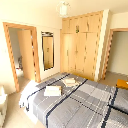 Seaside Two Bed At Sunrise H-f2